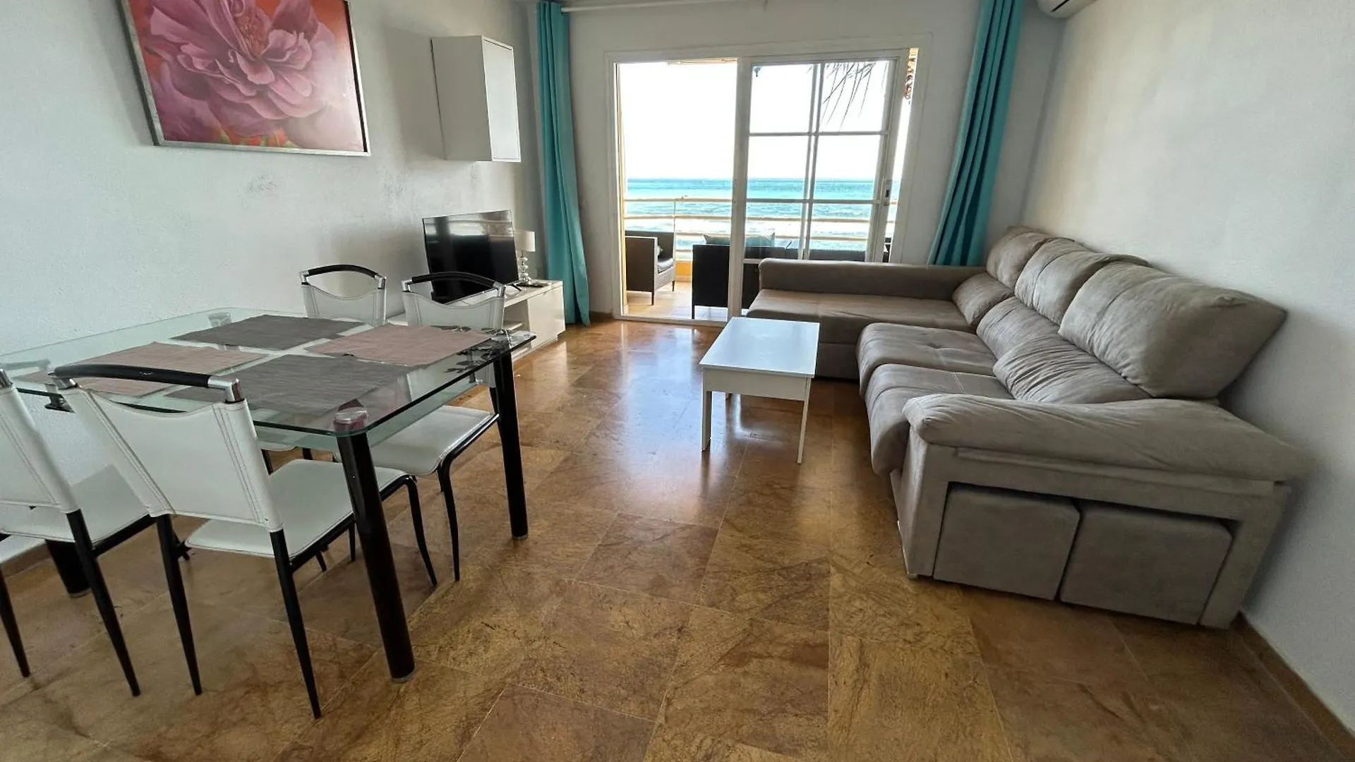 Apartamento Frente Al Mar,Primera Linea Rincón de la Victoria 0*,  Spagna