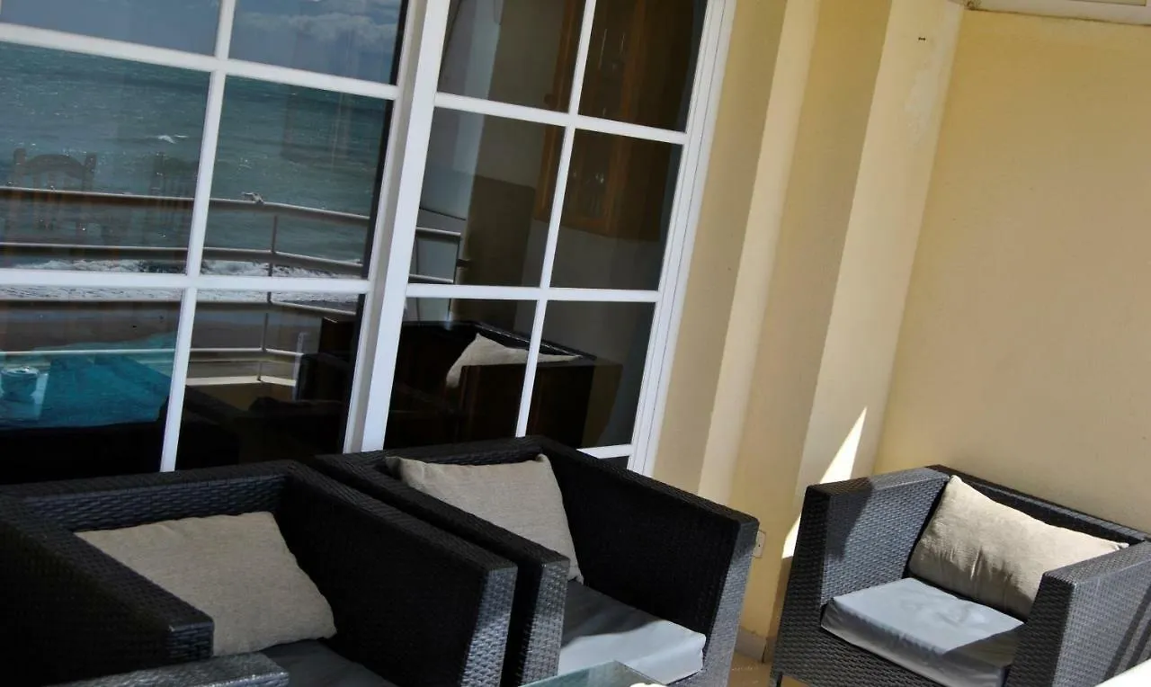 Apartamento Frente Al Mar,Primera Linea Rincón de la Victoria